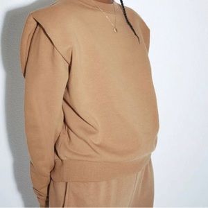 HM sweatshirt with padded shoulder sizeM